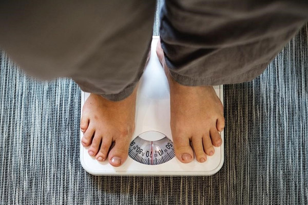 Người bị đau dạ dày thường có biểu hiện sút cân   